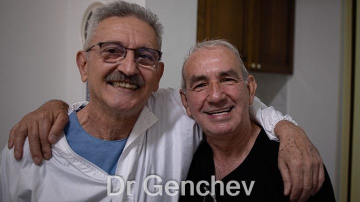 Dr Genchev patient pour restauration dentaire avec implant basal