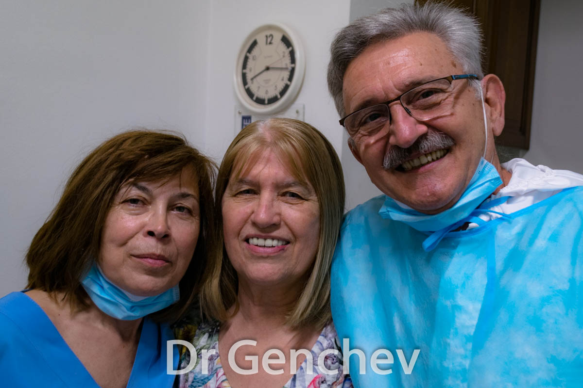 Dr Genchev restauration dentaire avec implant basal pour parodontite